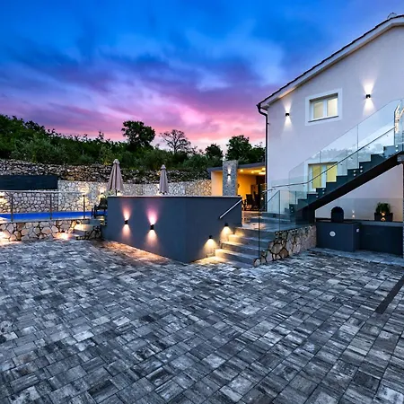 Adri With Private Heated Pool, Jacuzzi, Sauna & Gym Vila Kras