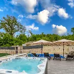 Adri With Private Heated Pool, Jacuzzi, Sauna & Gym Villa