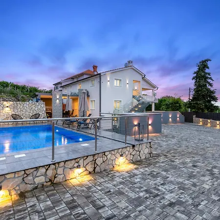 Villa Adri With Private Heated Pool, Jacuzzi, Sauna & Gym *