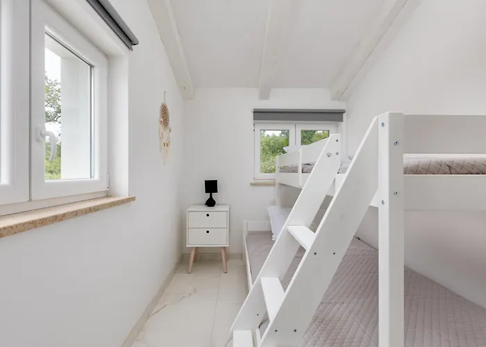 Adri With Private Heated Pool, Jacuzzi, Sauna & Gym Villa