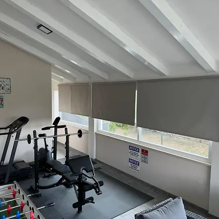 Adri With Private Heated Pool, Jacuzzi, Sauna & Gym * Kras