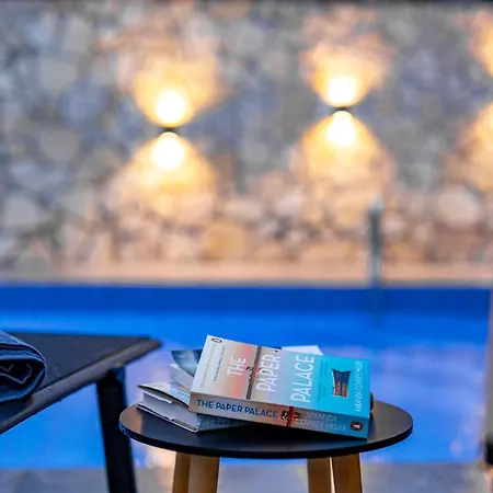 Adri With Private Heated Pool, Jacuzzi, Sauna & Gym Kras