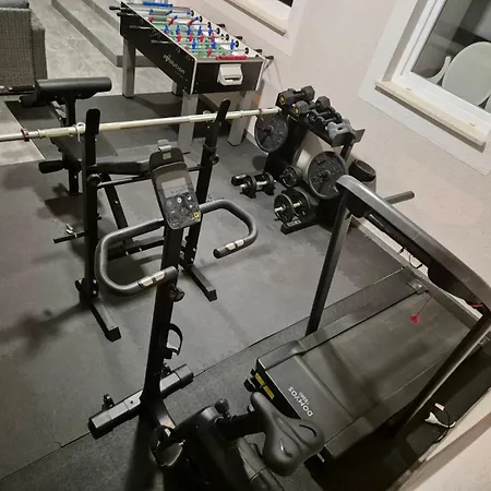 Villa Adri With Private Heated Pool, Jacuzzi, Sauna & Gym Kras