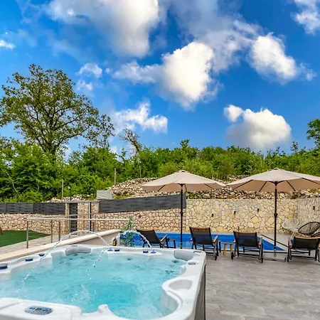 Adri With Private Heated Pool, Jacuzzi, Sauna & Gym Villa