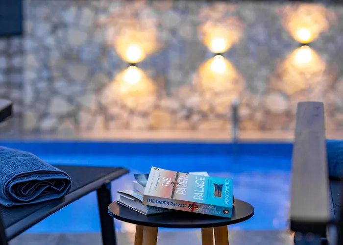 Adri With Private Heated Pool, Jacuzzi, Sauna & Gym Kras